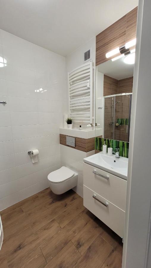 Apartament Miodowy Dom 코워브제크 외부 사진